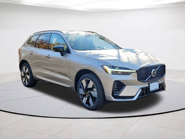 2025 Volvo XC60 Plug-In Hybrid Plus