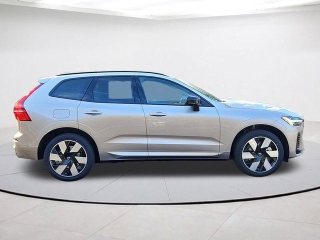 2025 Volvo XC60 Plug-In Hybrid Plus