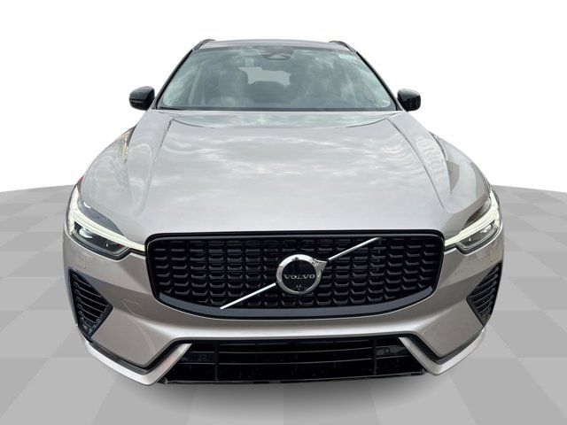 2025 Volvo XC60 Plug-In Hybrid Plus