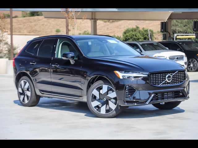 2025 Volvo XC60 Plug-In Hybrid Plus