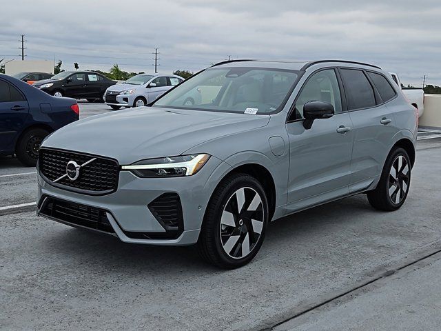 2025 Volvo XC60 Plug-In Hybrid Plus