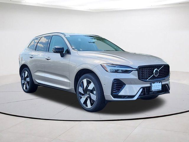 2025 Volvo XC60 Plug-In Hybrid Plus