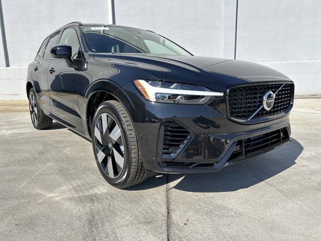 2025 Volvo XC60 Plug-In Hybrid Plus