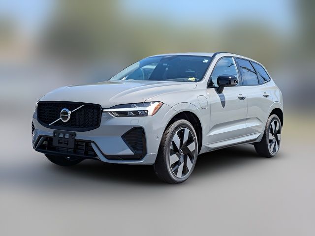 2025 Volvo XC60 Plug-In Hybrid Plus