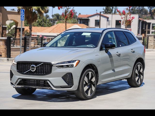 2025 Volvo XC60 Plug-In Hybrid Plus