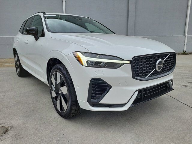 2025 Volvo XC60 Plug-In Hybrid Plus