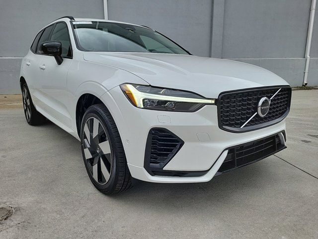 2025 Volvo XC60 Plug-In Hybrid Plus