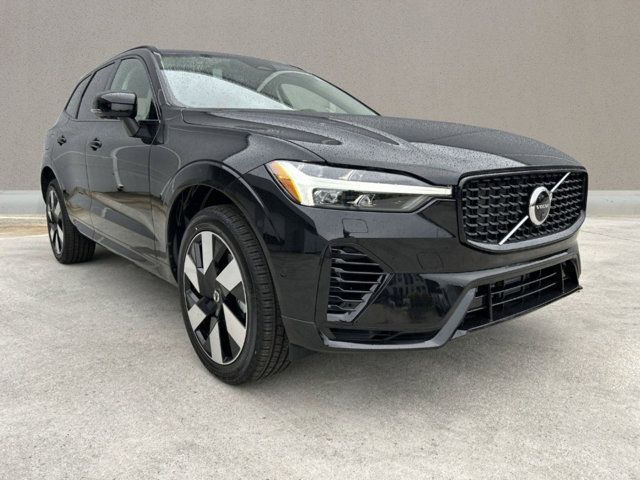 2025 Volvo XC60 Plug-In Hybrid Plus