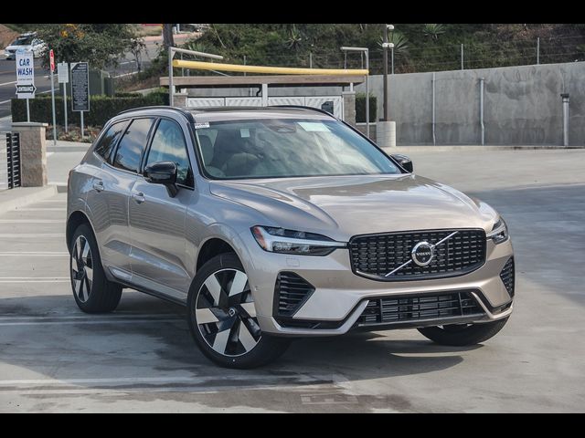 2025 Volvo XC60 Plug-In Hybrid Plus