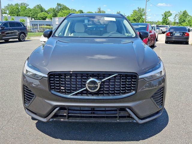 2025 Volvo XC60 Plug-In Hybrid Plus