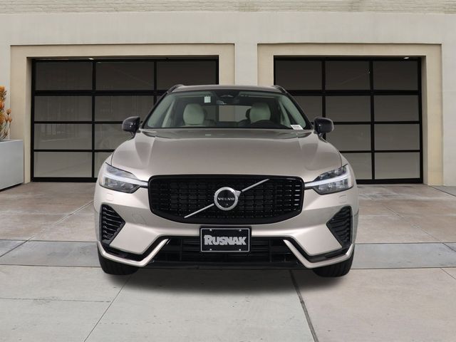 2025 Volvo XC60 Plug-In Hybrid Plus