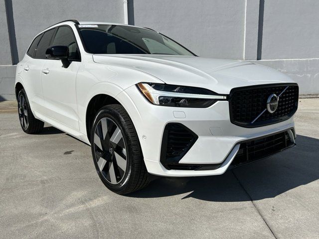 2025 Volvo XC60 Plug-In Hybrid Plus