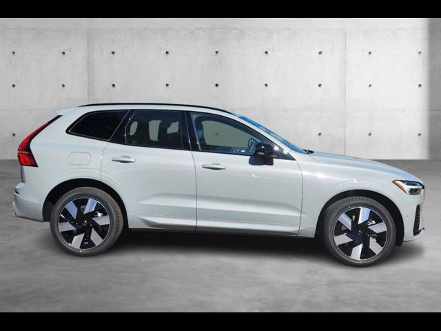 2025 Volvo XC60 Plug-In Hybrid Plus