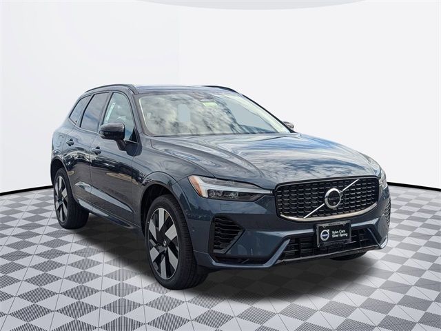 2025 Volvo XC60 Plug-In Hybrid Plus