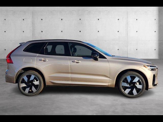 2025 Volvo XC60 Plug-In Hybrid Plus