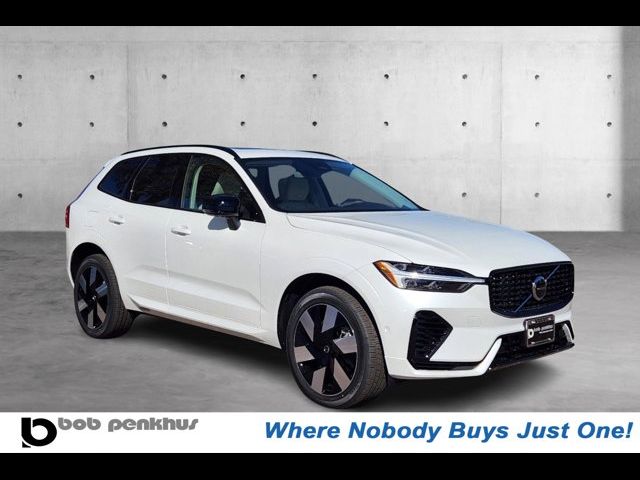 2025 Volvo XC60 Plug-In Hybrid Plus