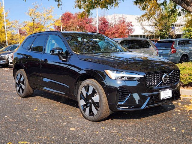 2025 Volvo XC60 Plug-In Hybrid Plus