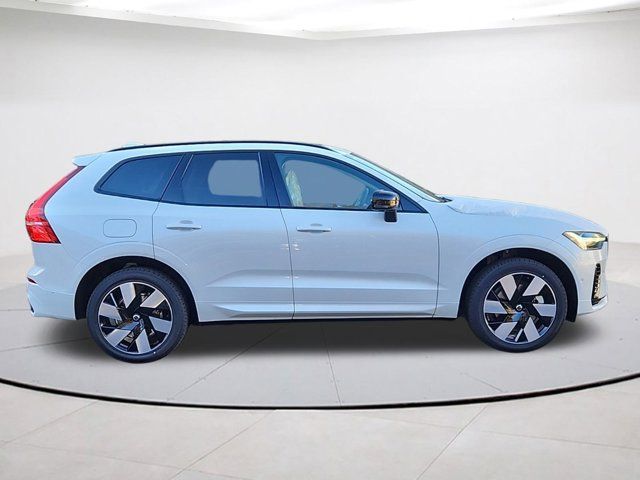 2025 Volvo XC60 Plug-In Hybrid Plus