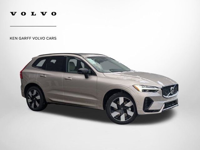 2025 Volvo XC60 Plug-In Hybrid Plus