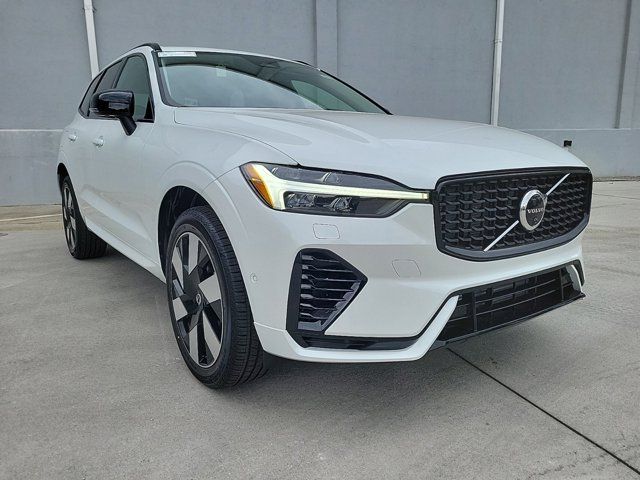 2025 Volvo XC60 Plug-In Hybrid Plus