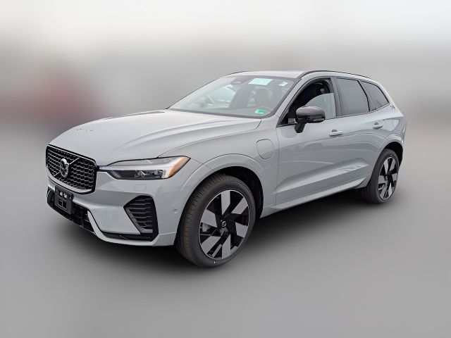 2025 Volvo XC60 Plug-In Hybrid Plus