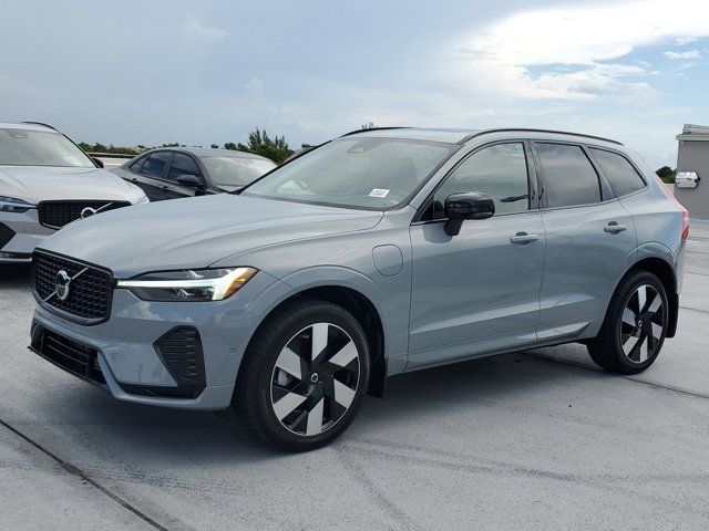 2025 Volvo XC60 Plug-In Hybrid Plus