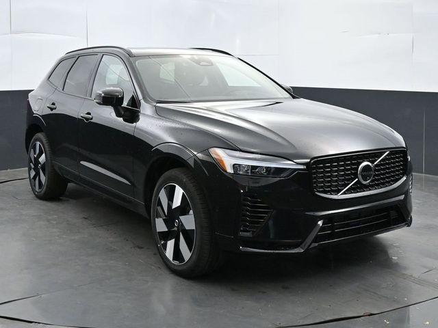 2025 Volvo XC60 Plug-In Hybrid Plus