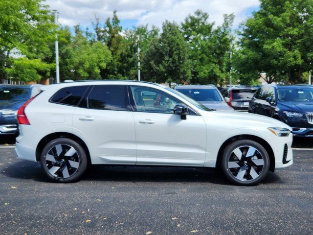 2025 Volvo XC60 Plug-In Hybrid Plus