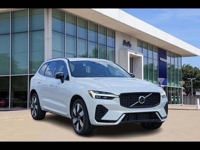 2025 Volvo XC60 Plug-In Hybrid Plus