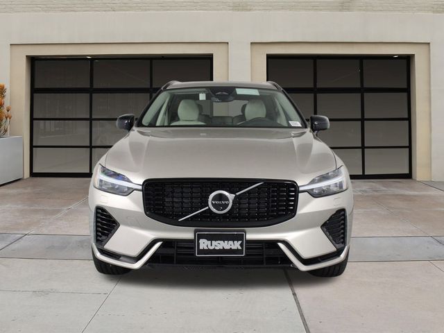 2025 Volvo XC60 Plug-In Hybrid Plus