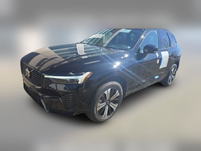 2025 Volvo XC60 Plug-In Hybrid Plus