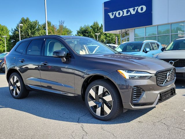 2025 Volvo XC60 Plug-In Hybrid Plus