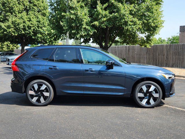 2025 Volvo XC60 Plug-In Hybrid Plus