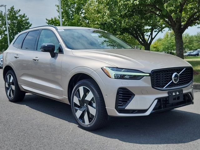 2025 Volvo XC60 Plug-In Hybrid Plus