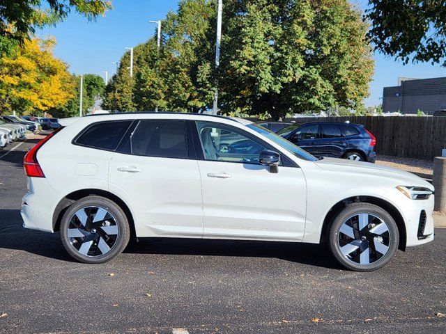 2025 Volvo XC60 Plug-In Hybrid Plus