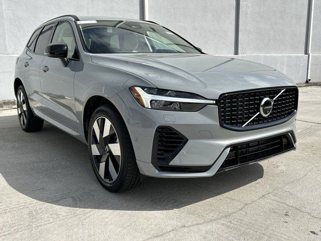 2025 Volvo XC60 Plug-In Hybrid Plus