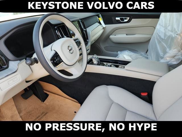 2025 Volvo XC60 Plug-In Hybrid Plus