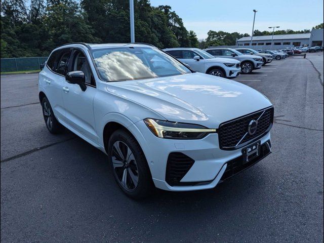 2025 Volvo XC60 Plug-In Hybrid Plus