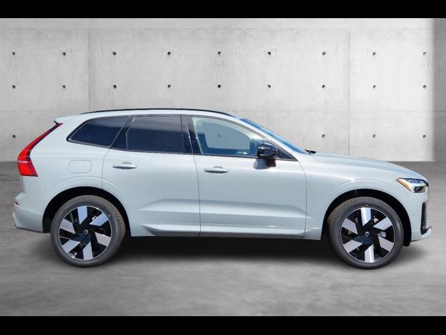 2025 Volvo XC60 Plug-In Hybrid Plus