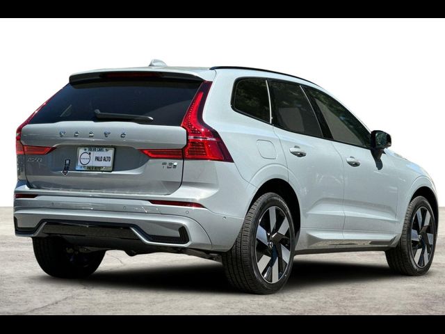 2025 Volvo XC60 Plug-In Hybrid Plus