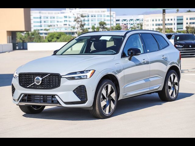 2025 Volvo XC60 Plug-In Hybrid Plus