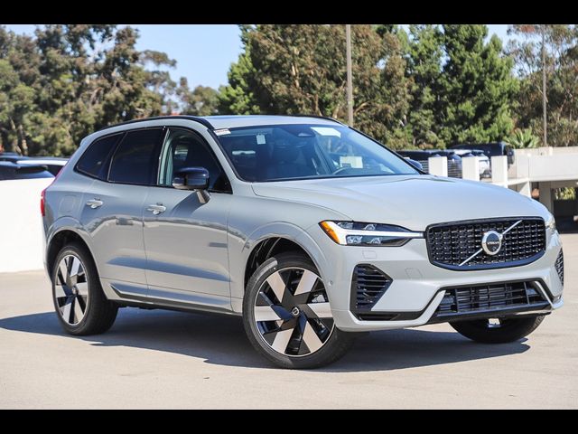 2025 Volvo XC60 Plug-In Hybrid Plus