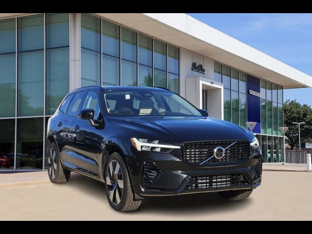 2025 Volvo XC60 Plug-In Hybrid Plus