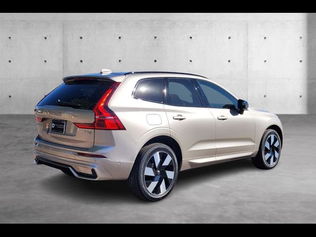 2025 Volvo XC60 Plug-In Hybrid Plus