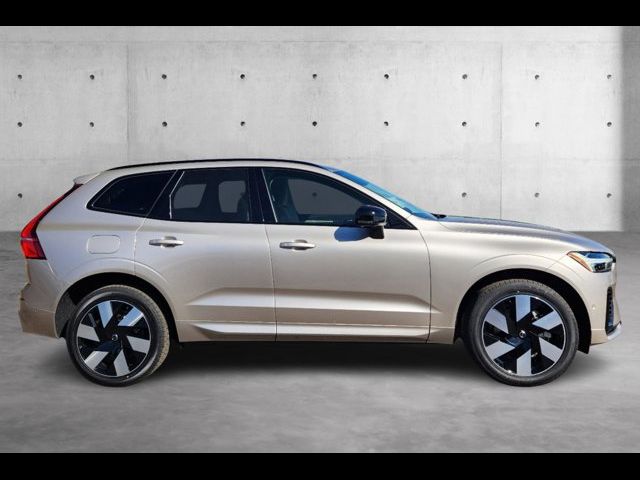 2025 Volvo XC60 Plug-In Hybrid Plus