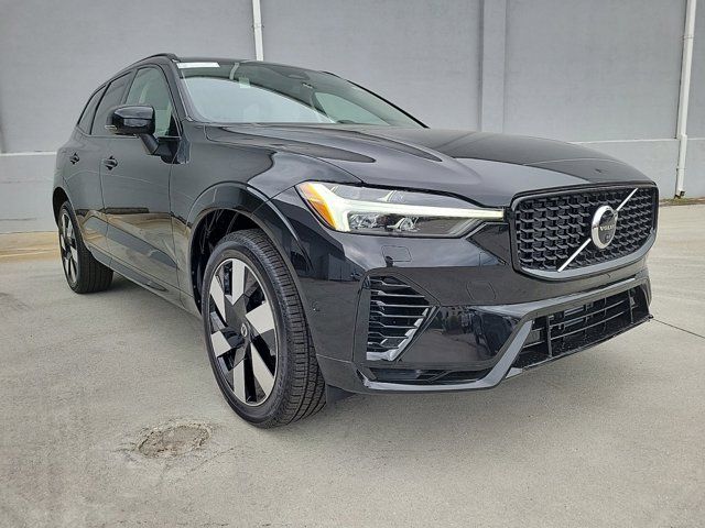 2025 Volvo XC60 Plug-In Hybrid Plus