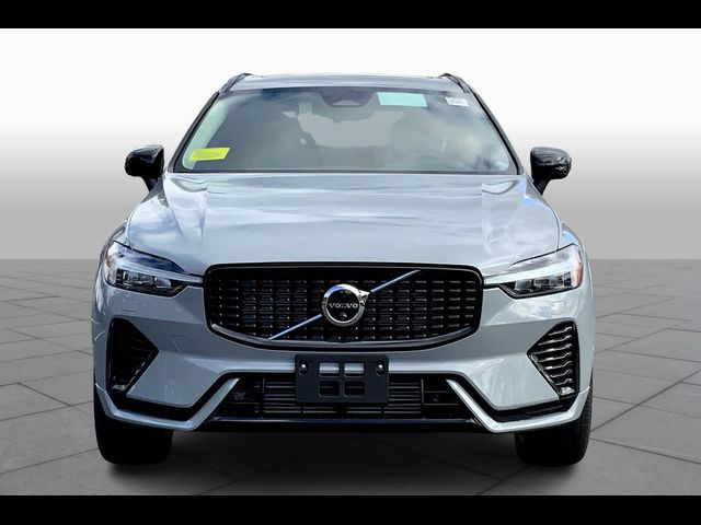 2025 Volvo XC60 Plug-In Hybrid Plus