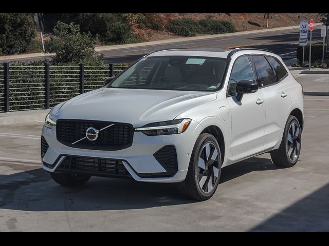 2025 Volvo XC60 Plug-In Hybrid Plus