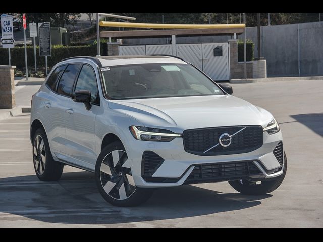 2025 Volvo XC60 Plug-In Hybrid Plus