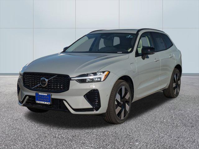 2025 Volvo XC60 Plug-In Hybrid Plus